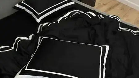 https://wivanco.pl/collections/paski-z-elegancka-lamowka-luksusowa-posciel/products/posciel-z-merceryzowanej-satyny-jasny-grafit-z-czarna-lamowka-100-bawelna-turecka-140-g-m-kolekcja-premium