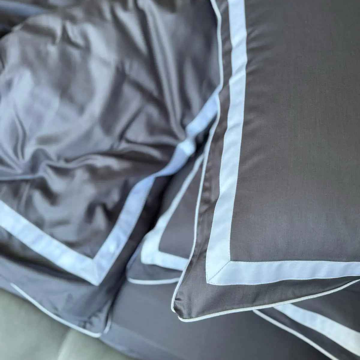 Pościel z Merceryzowanej Satyny – Betonowy szary & biały, 100% Bawełna Turecka, 140 g/m², Edycja Exclusive