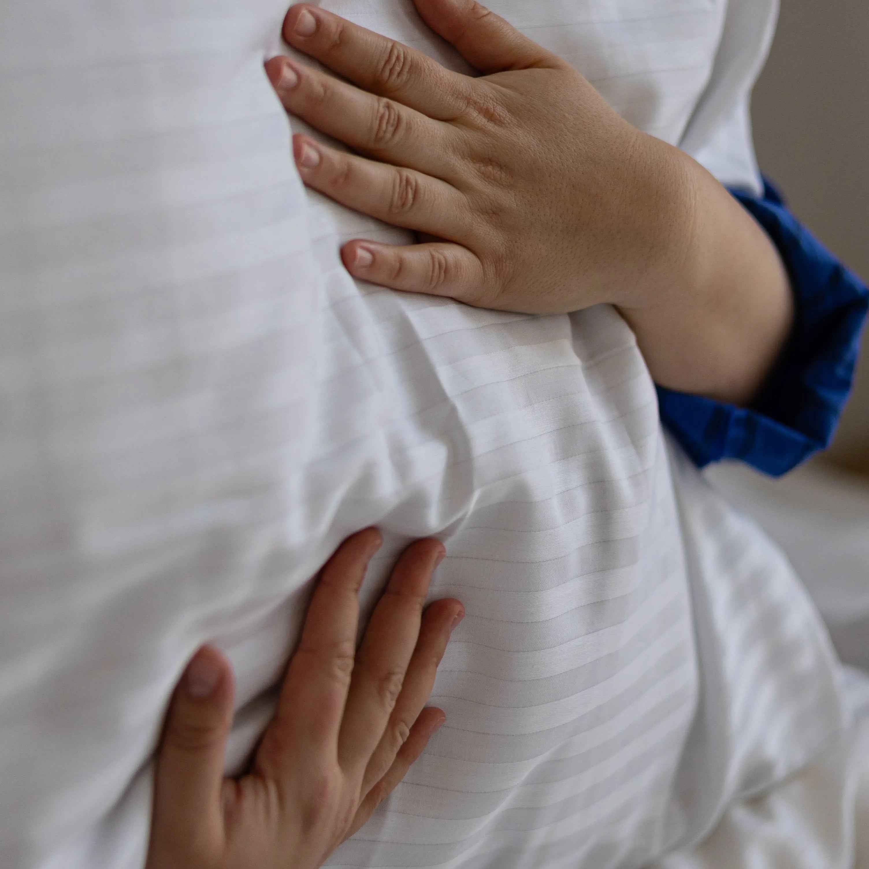 Pościel Satynowa w Paski – Biała, 100% Bawełna Turecka, 140g, Luksus Hotelowy