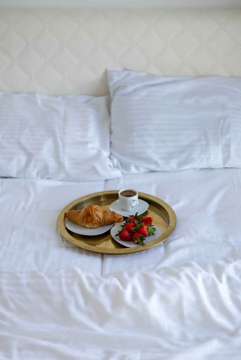 Pościel Satynowa w Paski – Biała, 100% Bawełna Turecka, 140g, Luksus Hotelowy