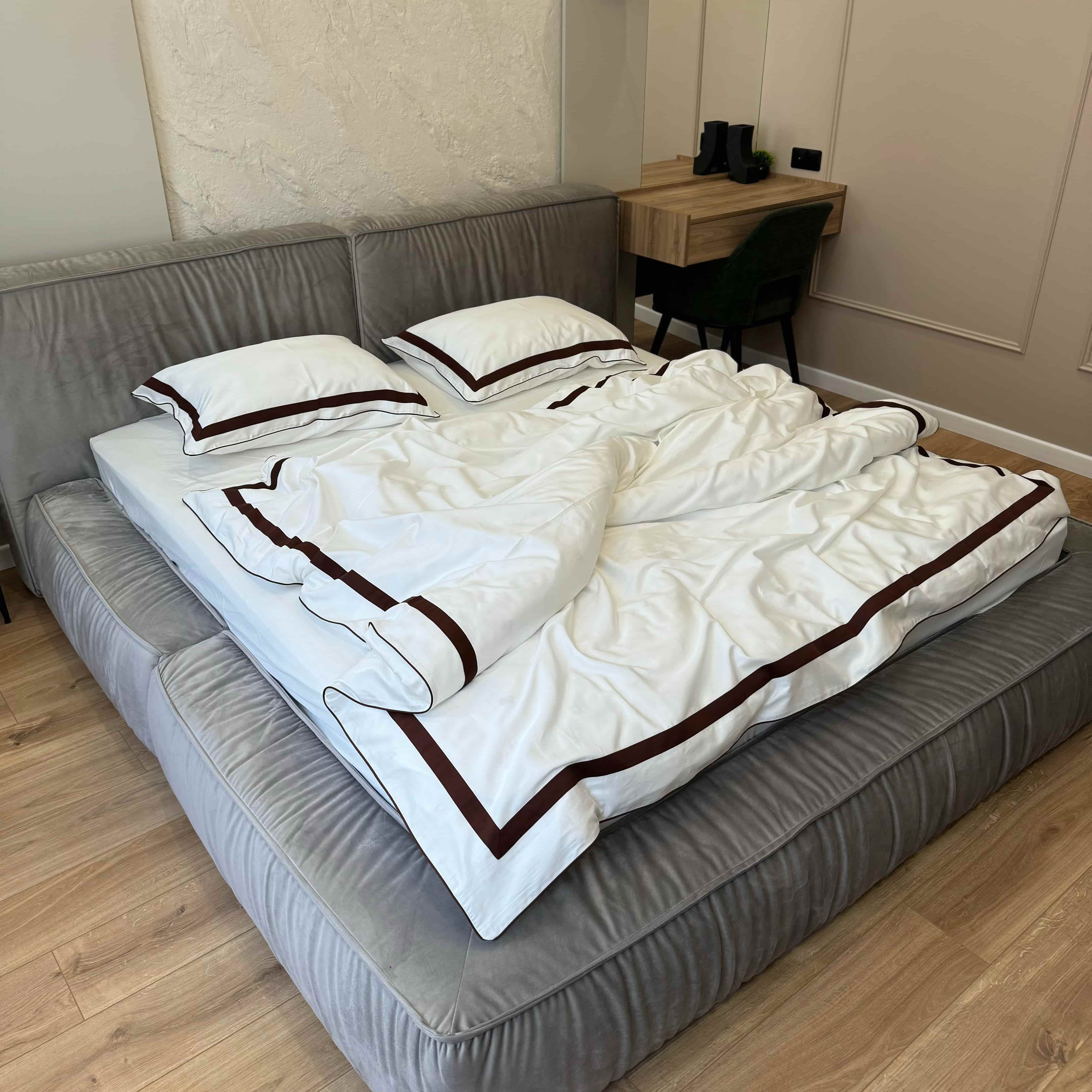 pościel czekoladowa z białą lamówką