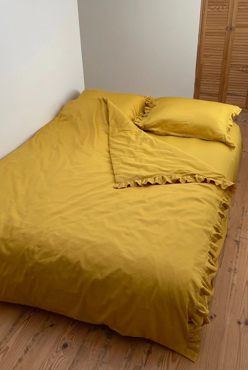 Pościel satynowa z merceryzowanej bawełny tureckiej 140 g/m² – żółta (miodowa) z falbanką | Kolekcja Falbanki Wivanco Bedding