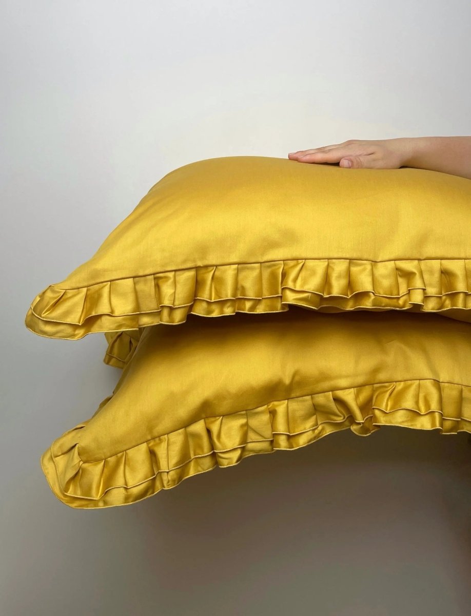 Pościel satynowa z merceryzowanej bawełny tureckiej 140 g/m² – żółta (miodowa) z falbanką | Kolekcja Falbanki Wivanco Bedding