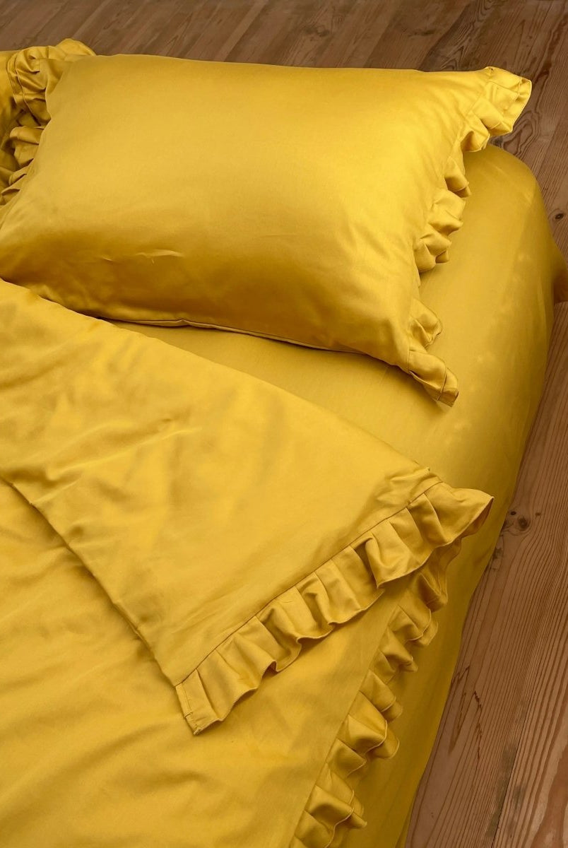 Pościel satynowa z merceryzowanej bawełny tureckiej 140 g/m² – żółta (miodowa) z falbanką | Kolekcja Falbanki Wivanco Bedding