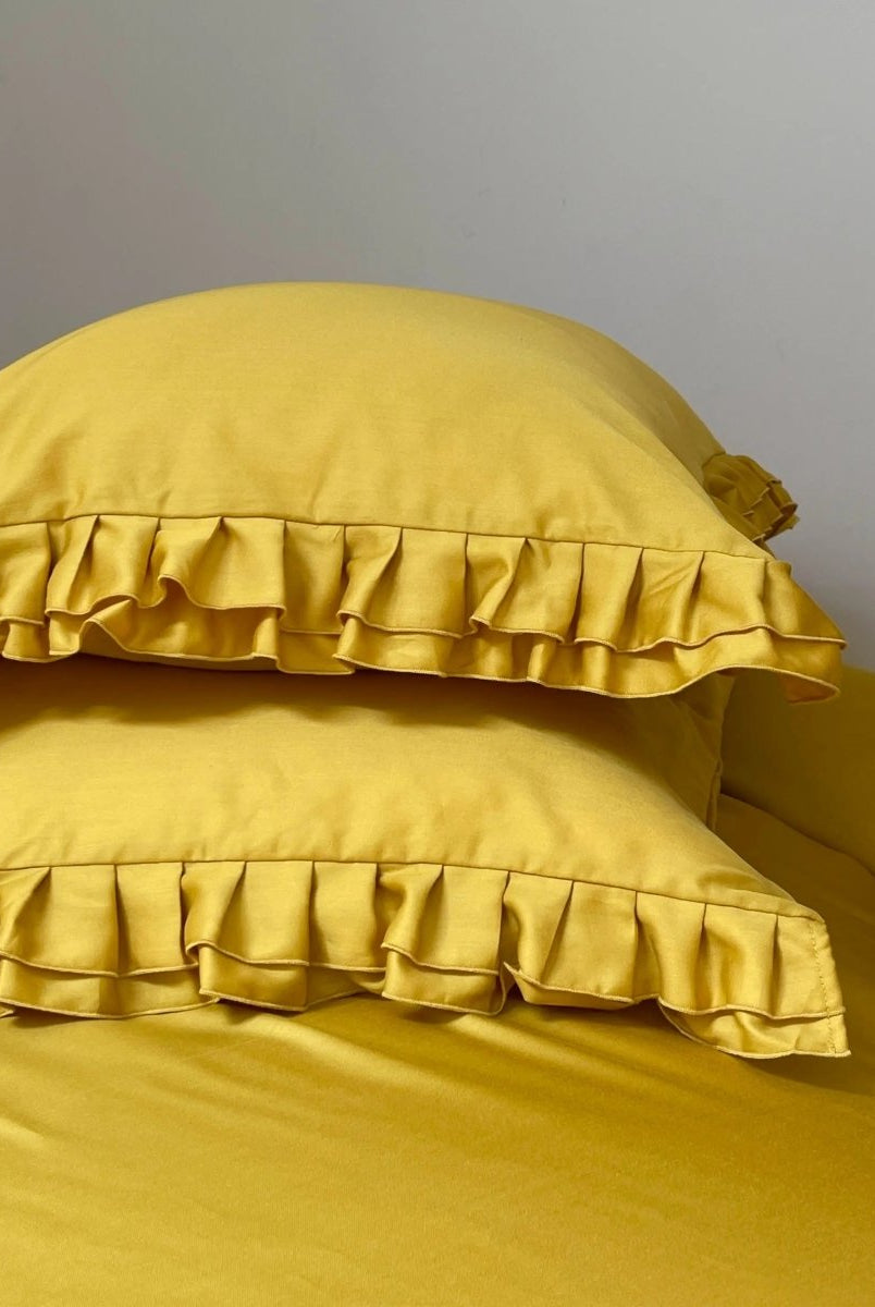 Pościel satynowa z merceryzowanej bawełny tureckiej 140 g/m² – żółta (miodowa) z falbanką | Kolekcja Falbanki Wivanco Bedding