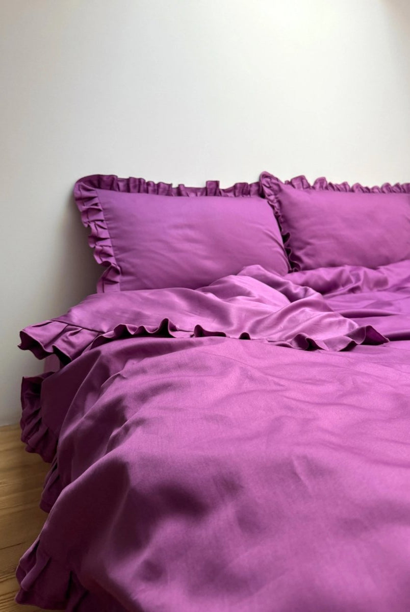 Pościel satynowa z merceryzowanej bawełny tureckiej 140 g/m² – ciemnoszara z falbanką | Kolekcja Falbanki Wivanco Bedding