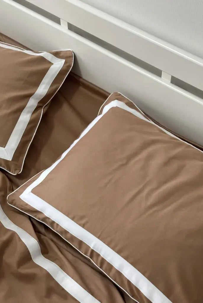 Pościel z Merceryzowanej Satyny – Karmel & Biały, 100% Bawełna Turecka, 140 g/m², Edycja Exclusive Wivanco Bedding