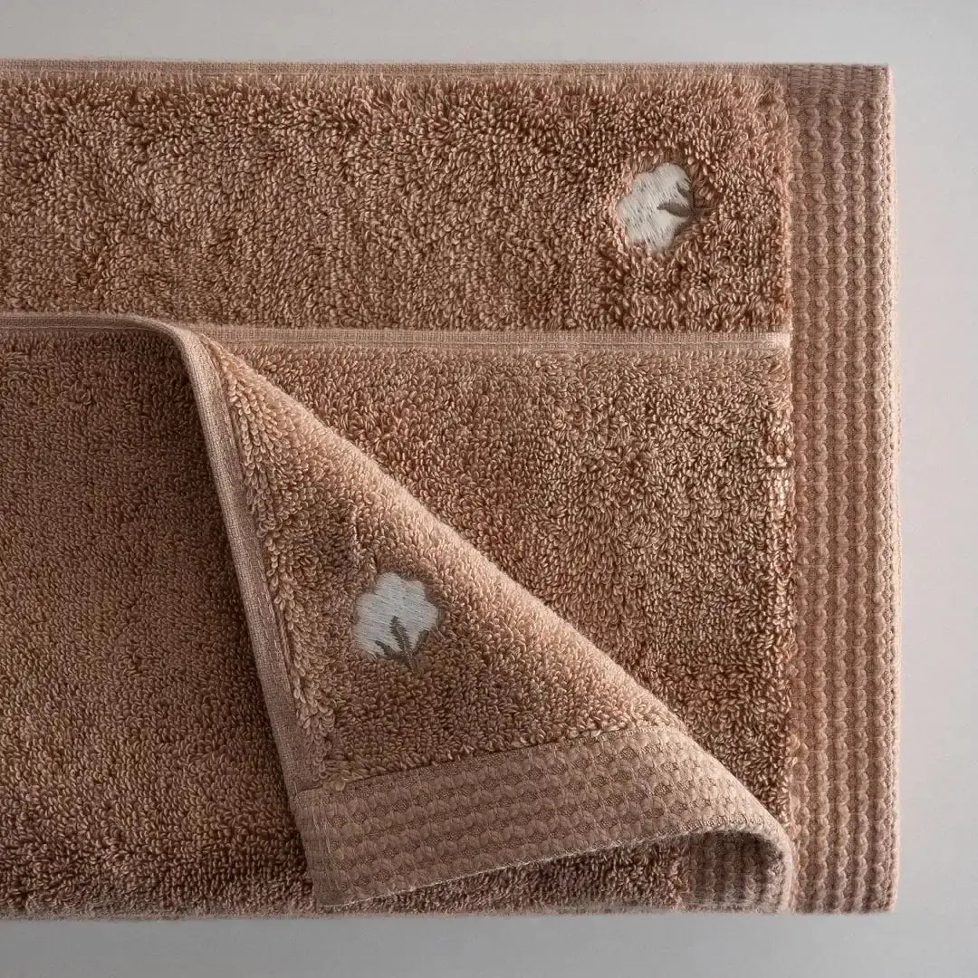 ręcznik haftowany z bawełny organicznej