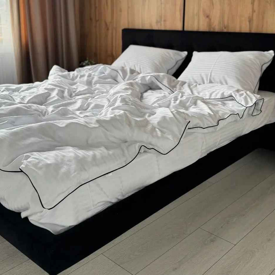 Pościel z Merceryzowanej Satyny z Czarną Lamówką w Pasy – Biała, 100% Bawełna Turecka, 140 g/m², Kolekcja Premium