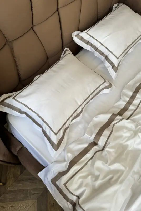 Pościel z Merceryzowanej Satyny – Biały & Latte , 100% Bawełna Turecka, 140 g/m², Edycja Exclusive Wivanco Bedding