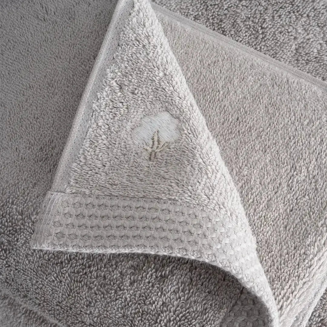 ręcznik haftowany z bawełny organicznej