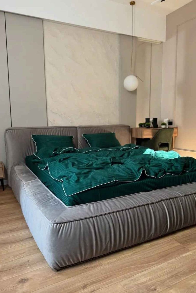 Pościel z Merceryzowanej Satyny – Butelkowa Zieleń w Paski z Białą Lamówką, 100% Bawełna Turecka, 140 g/m², Kolekcja Premium