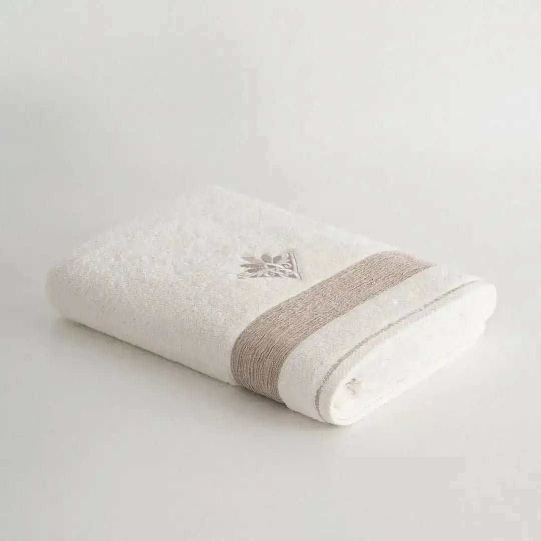 Zestaw 2 Ręczników Kąpielowych – Mihra – Damski, 100% Organiczna Bawełna, Detal z Haftem Arma, Kremowy Wivanco Bedding