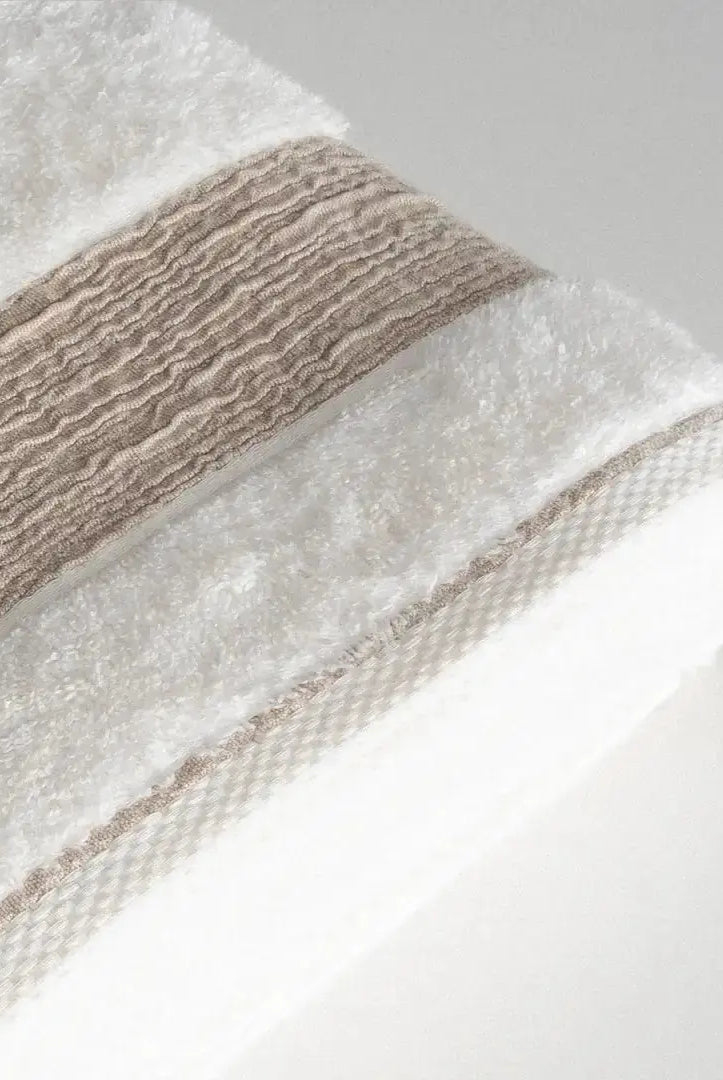 Zestaw 2 Ręczników Kąpielowych – Mihra – Damski, 100% Organiczna Bawełna, Detal z Haftem Arma, Kremowy Wivanco Bedding