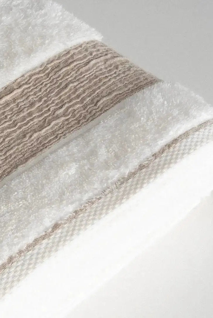Zestaw 2 Ręczników Kąpielowych – Mihra – Damski, 100% Organiczna Bawełna, Detal z Haftem Arma, Kremowy Wivanco Bedding