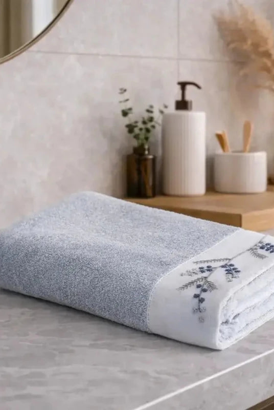 Zestaw 2 Ręczników Kąpielowych – Derin – Damski, 100% Organiczna Bawełna, Ręcznie Haftowany, Jasny Niebieski Wivanco Bedding