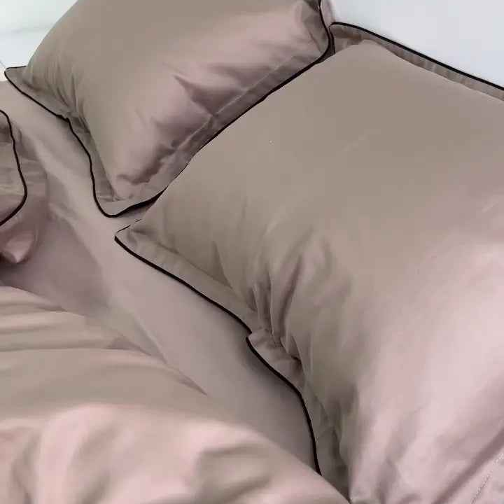 Pościel z Merceryzowanej Satyny – Cappuccino z Czarną Lamówką, 100% Bawełna Turecka, 140 g/m², Kolekcja Premium