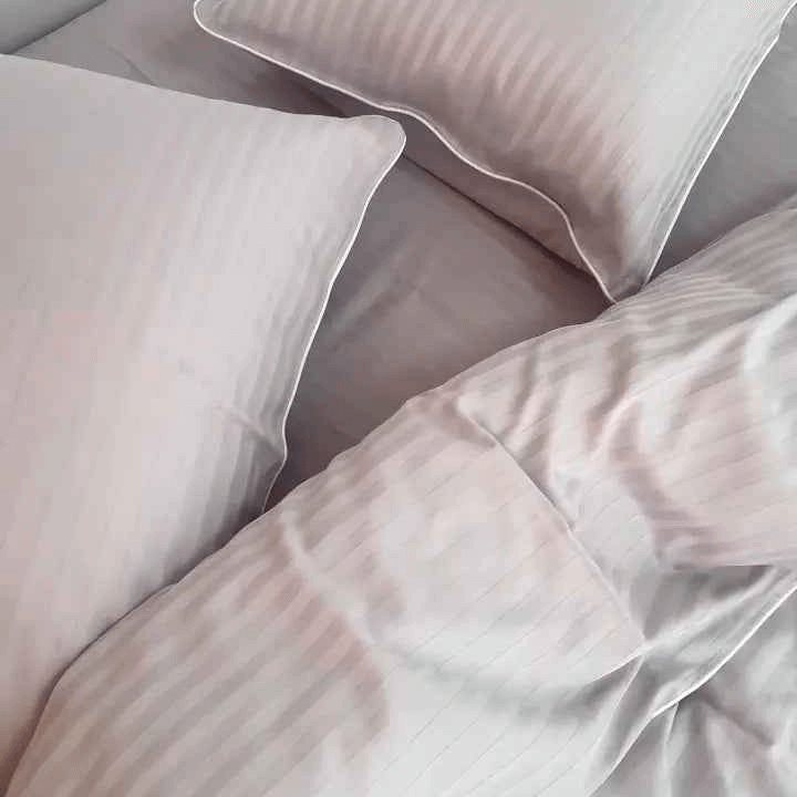 Pościel z Merceryzowanej Satyny – Jasnoszary w Paski z Białą Lamówką, 100% Bawełna Turecka, 140 g/m², Kolekcja Premium