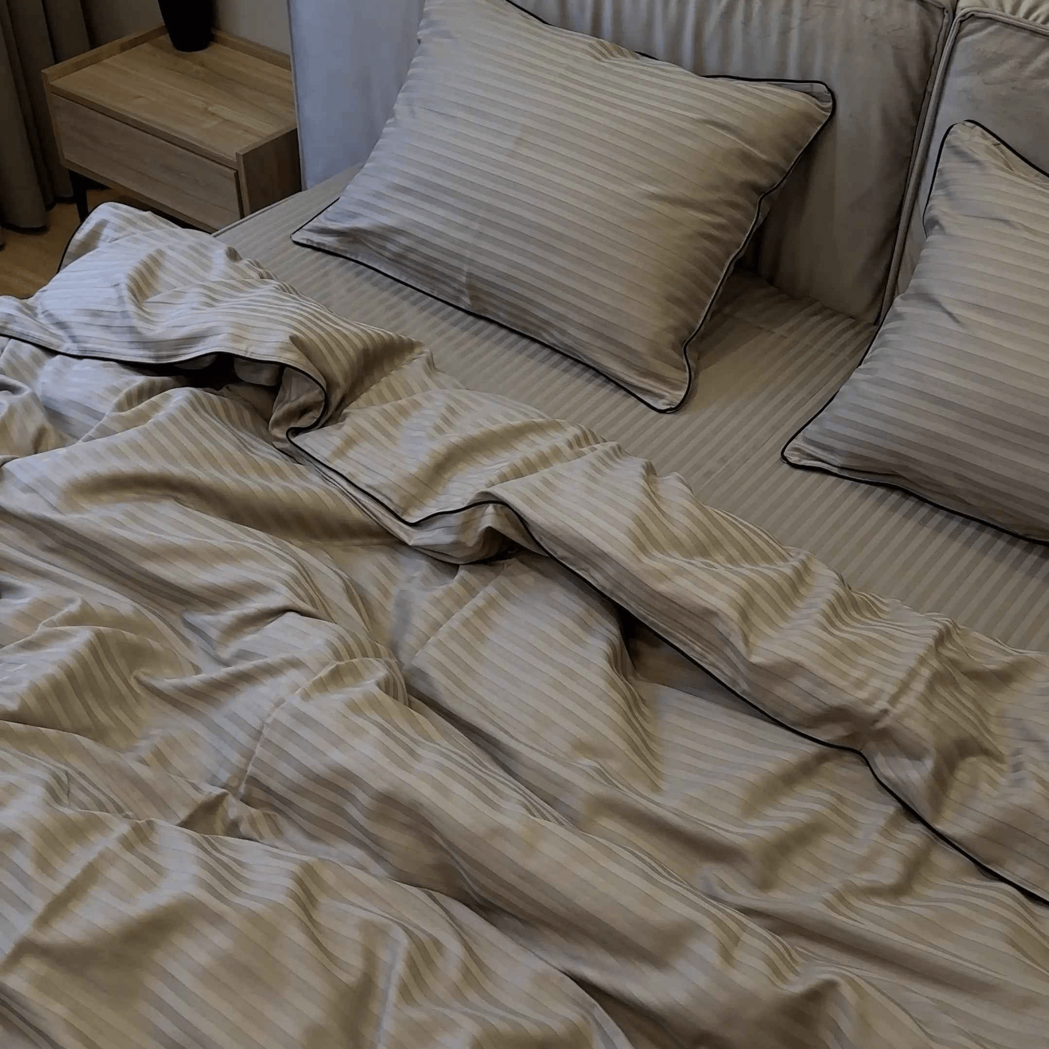 Pościel z Merceryzowanej Satyny – Jasny Grafit z Czarną Lamówką, 100% Bawełna Turecka, 140 g/m², Kolekcja Premium