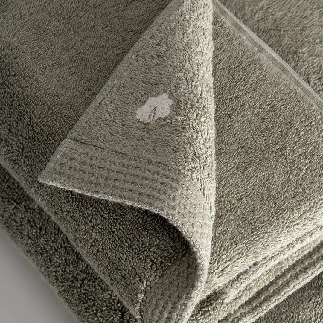 ręcznik haftowany z bawełny organicznej