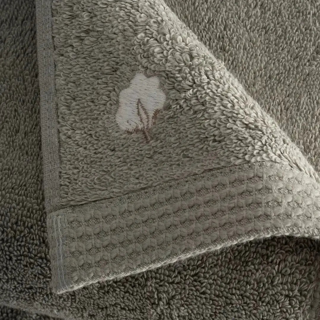 ręcznik haftowany z bawełny organicznej