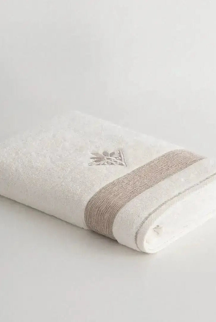 Zestaw 2 Ręczników Kąpielowych – Mihra – Damski, 100% Organiczna Bawełna, Detal z Haftem Arma, Kremowy Wivanco Bedding