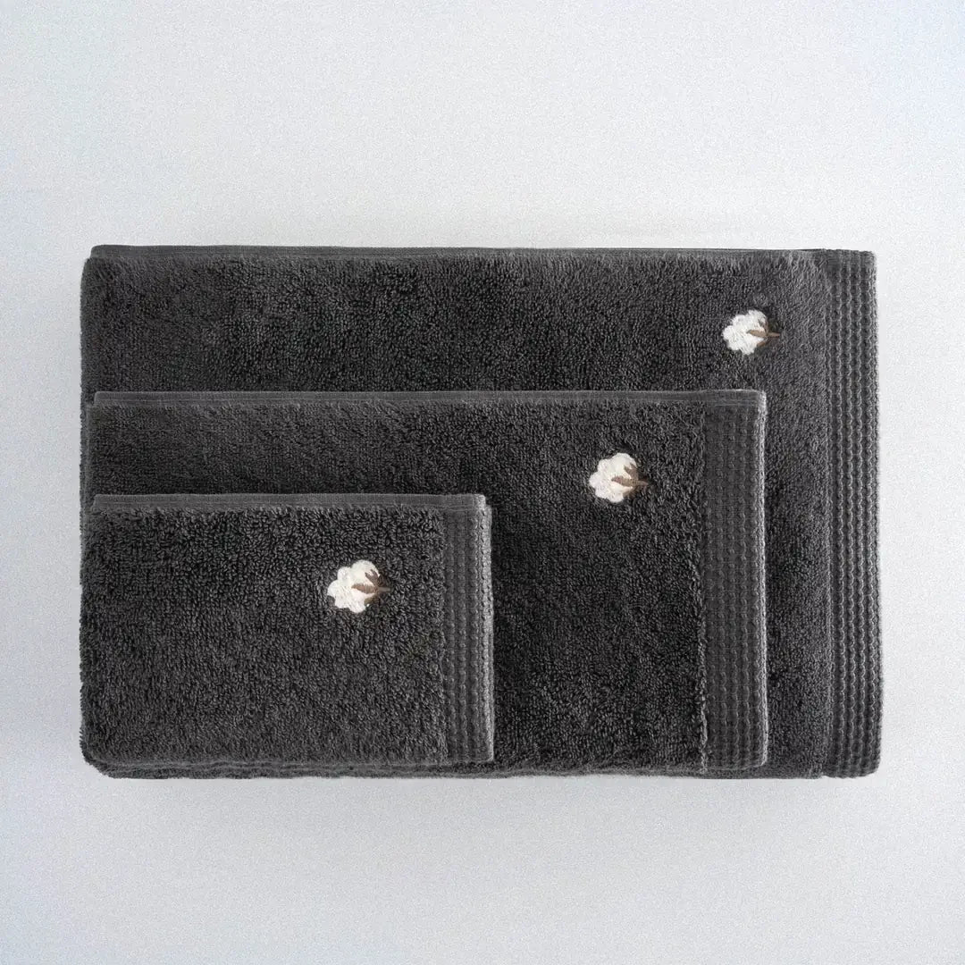 ręcznik haftowany z bawełny organicznej