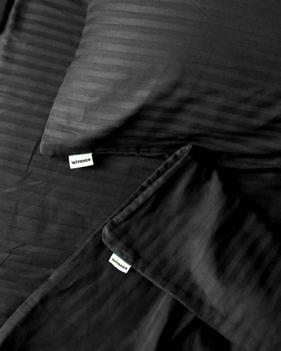 Luksusowe Prześcieradło z Gumką w Czarnym Pasku – 100% Bawełna  – Miękkie i Oddychające – Jakość Hotelowa