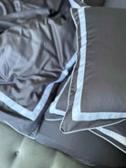 Pościel z Merceryzowanej Satyny – Betonowy szary & biały, 100% Bawełna Turecka, 140 g/m², Edycja Exclusive