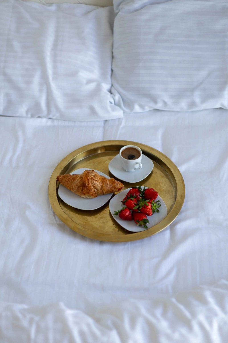 Pościel Satynowa w Paski – Biała, 100% Bawełna Turecka, 140g, Luksus Hotelowy