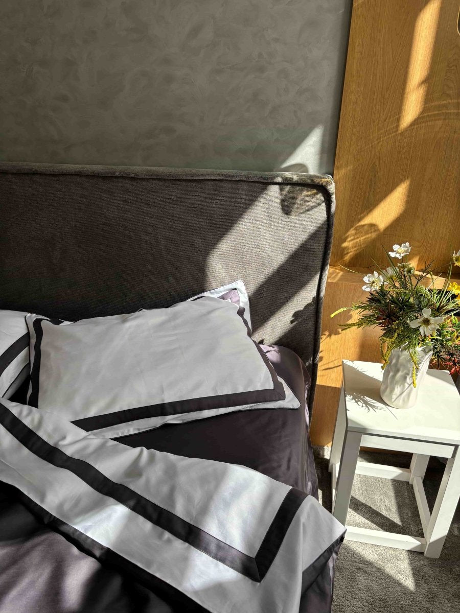 Pościel z Merceryzowanej Satyny – Grafitowy & Chłodna Biel ,100% Bawełna Turecka, 140 g/m², Edycja Exclusive Wivanco Bedding