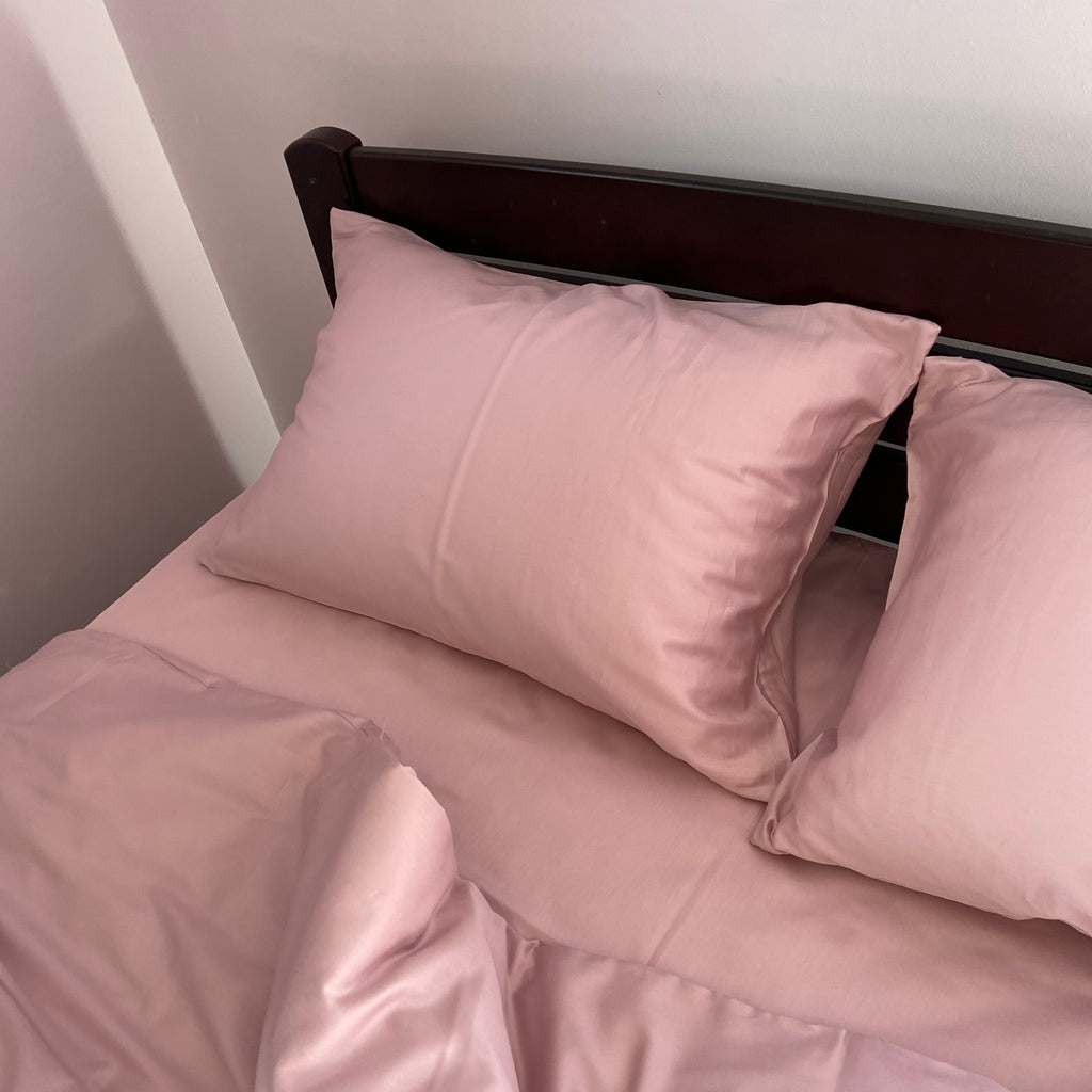 luksusowa pościel satynowa​Pościel Satynowa Pudrowy róż – 100% Bawełna Turecka, 140g, Luksus Hotelowy - Wivanco Bedding