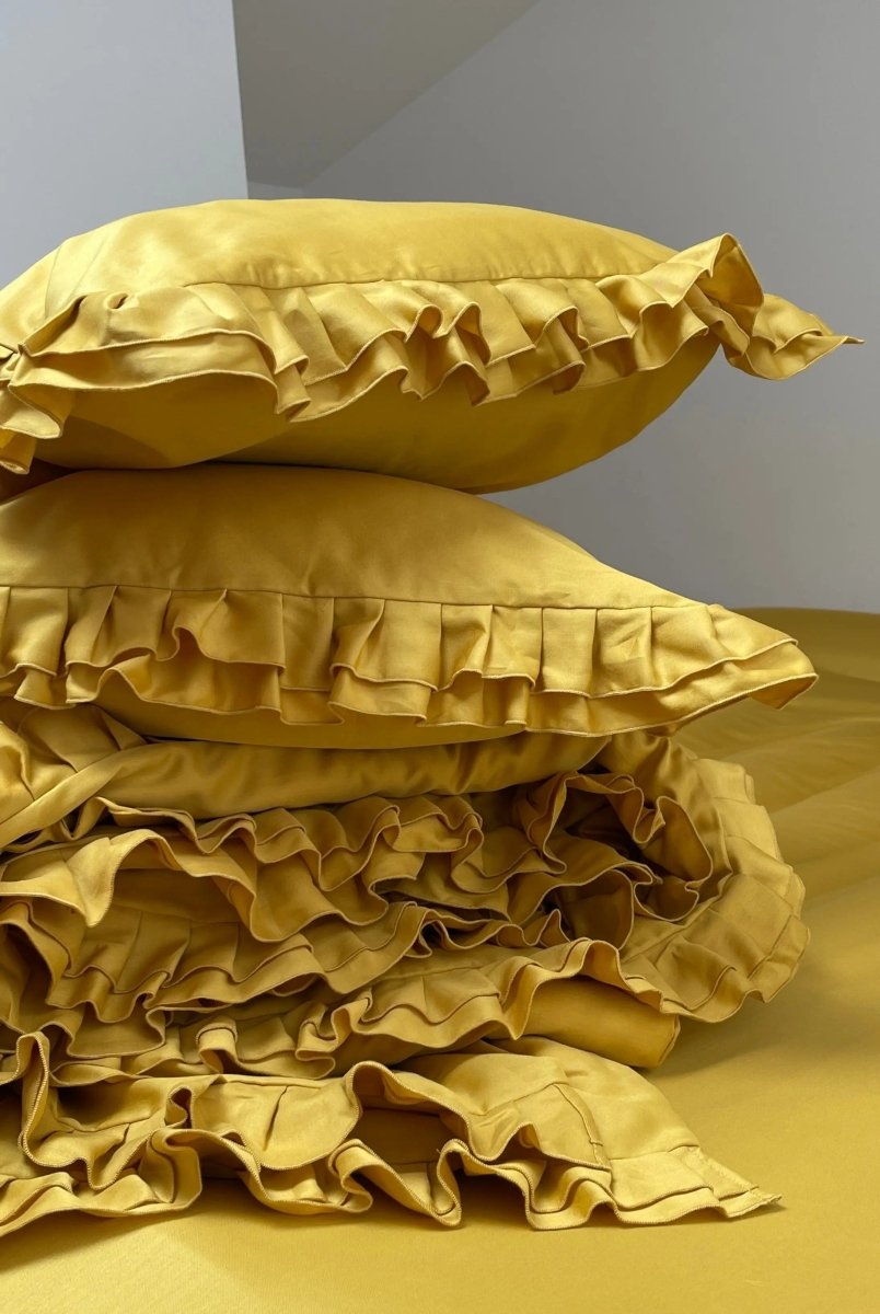 Pościel satynowa z merceryzowanej bawełny tureckiej 140 g/m² – żółta (miodowa) z falbanką | Kolekcja Falbanki Wivanco Bedding