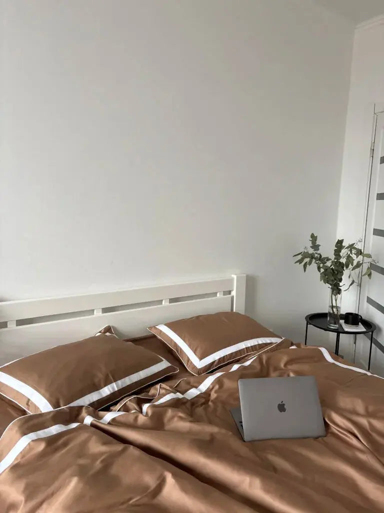 Pościel z Merceryzowanej Satyny – Karmel & Biały, 100% Bawełna Turecka, 140 g/m², Edycja Exclusive Wivanco Bedding