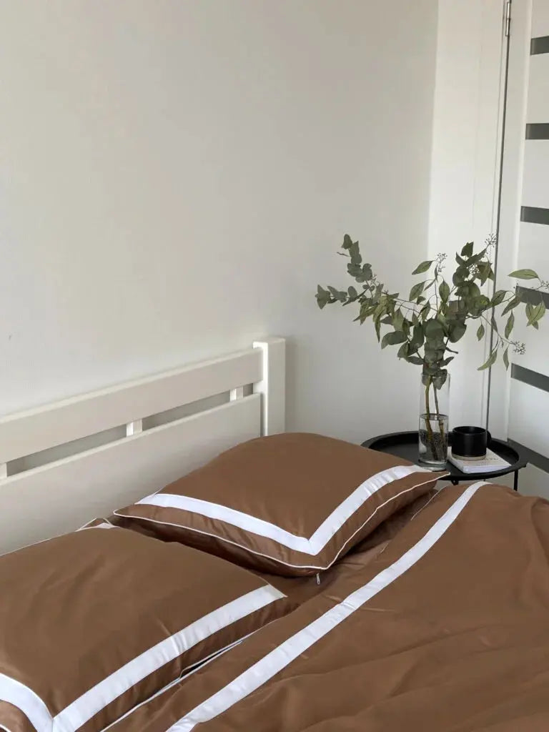 Pościel z Merceryzowanej Satyny – Karmel & Biały, 100% Bawełna Turecka, 140 g/m², Edycja Exclusive Wivanco Bedding