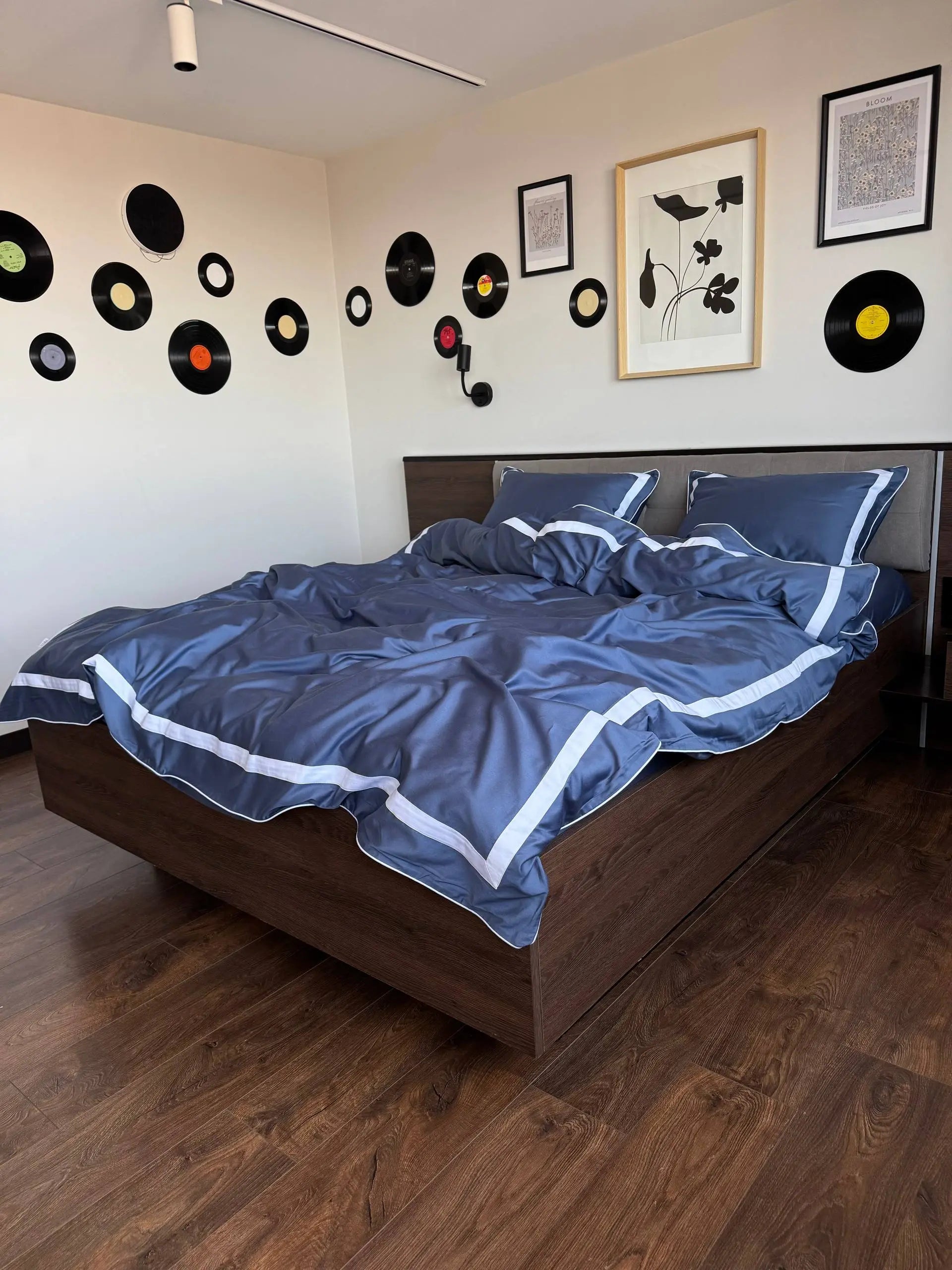 Pościel z Merceryzowanej Satyny – Stalowy Błękit & Biały, 100% Bawełna Turecka, 140 g/m², Edycja Exclusive Wivanco Bedding