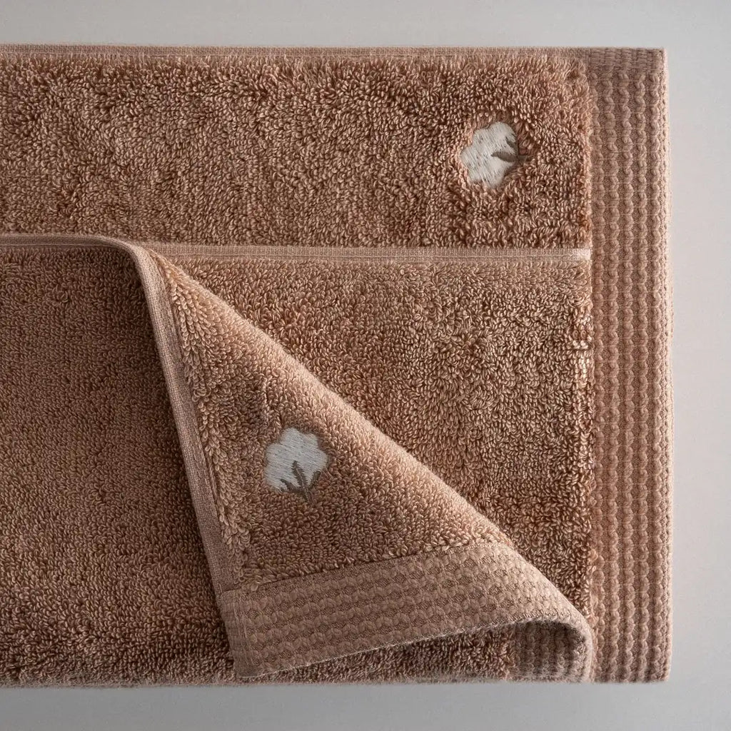 ręcznik haftowany z bawełny organicznej