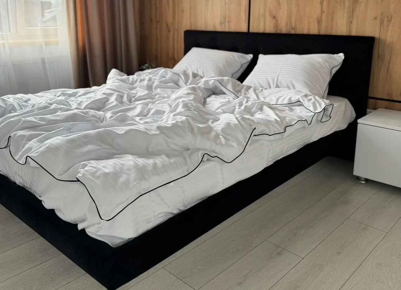 Pościel z Merceryzowanej Satyny z Czarną Lamówką w Pasy – Biała, 100% Bawełna Turecka, 140 g/m², Kolekcja Premium