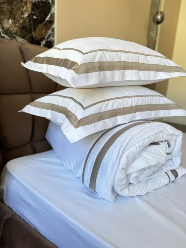 Pościel z Merceryzowanej Satyny –  Biały & Latte , 100% Bawełna Turecka, 140 g/m², Edycja Exclusive Wivanco Bedding