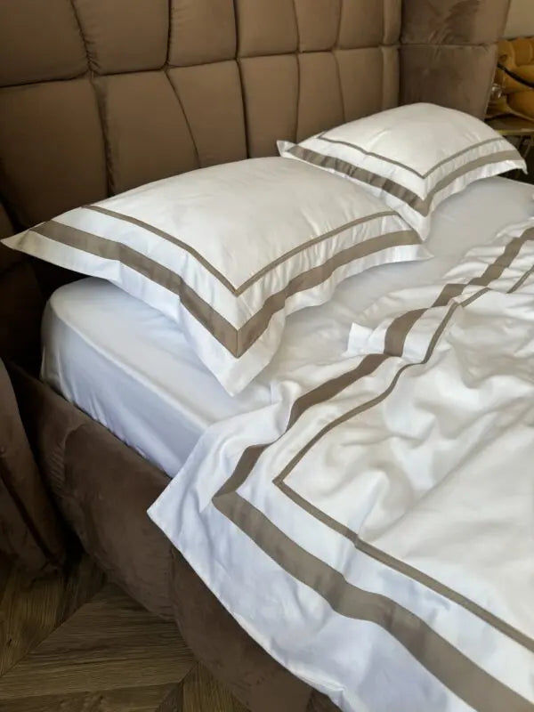 Pościel z Merceryzowanej Satyny –  Biały & Latte , 100% Bawełna Turecka, 140 g/m², Edycja Exclusive Wivanco Bedding