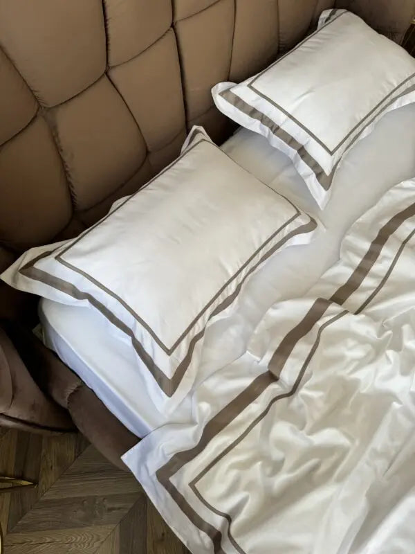 Pościel z Merceryzowanej Satyny –  Biały & Latte , 100% Bawełna Turecka, 140 g/m², Edycja Exclusive Wivanco Bedding