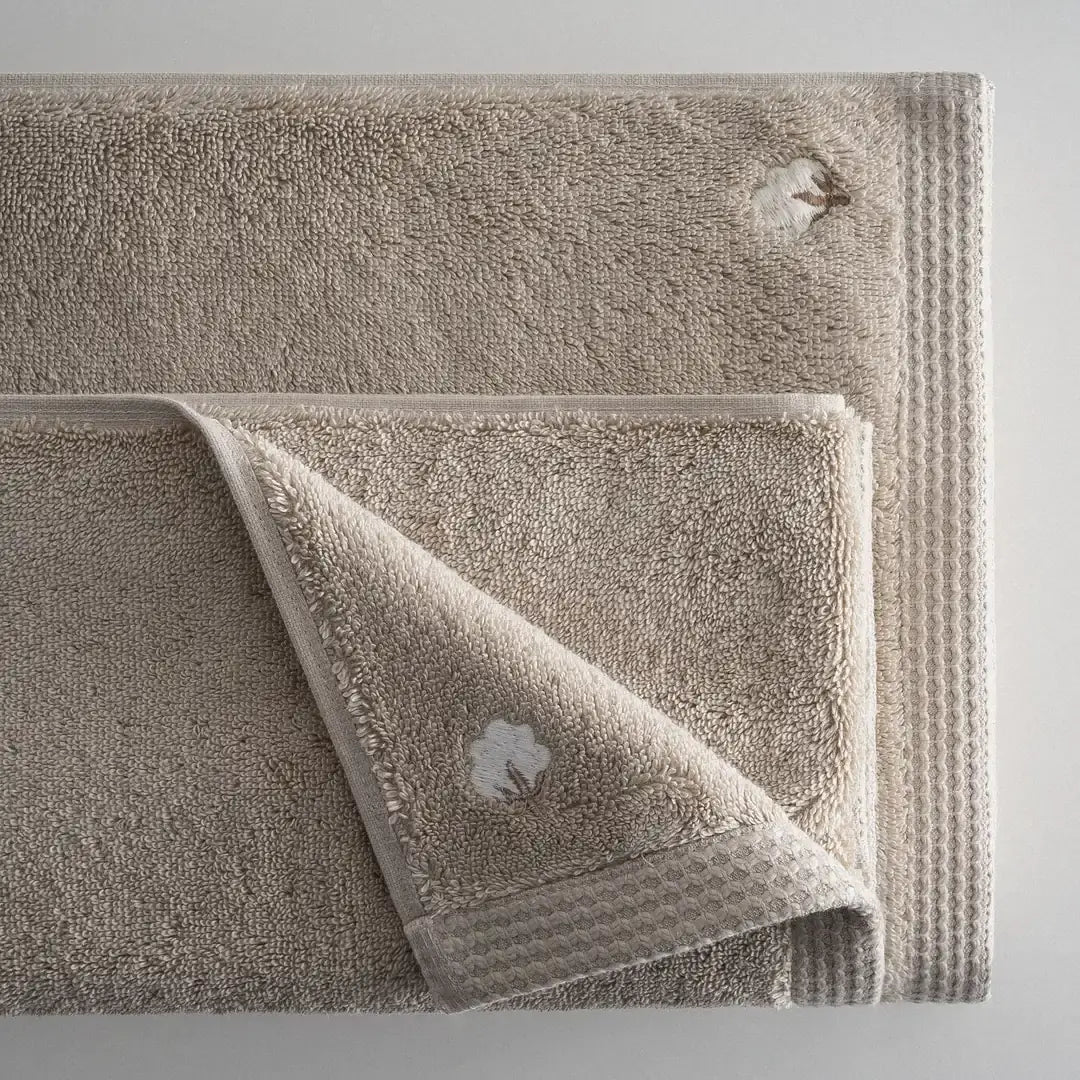 ręcznik haftowany z bawełny organicznej