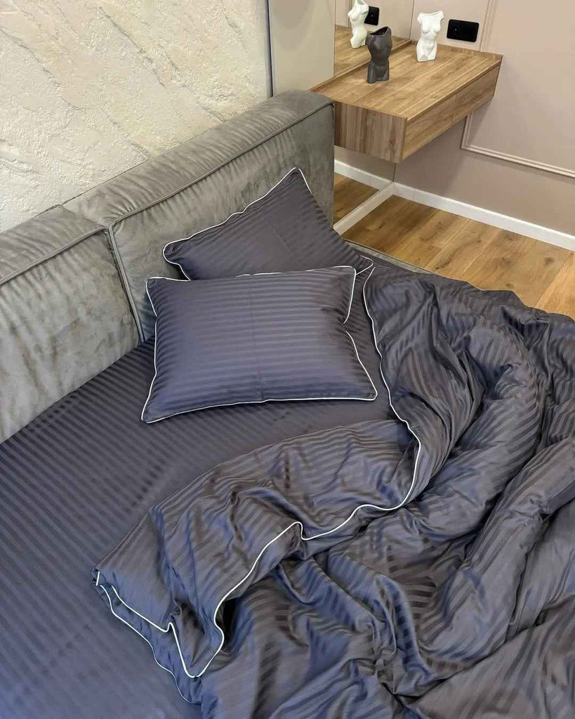 Pościel z Merceryzowanej Satyny – Jasny Grafit z Białą Lamówką, 100% Bawełna Turecka, 140 g/m²,  Kolekcja Premium