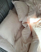 Pościel z Merceryzowanej Satyny – Nude w Paski z Białą Lamówką, 100% Bawełna Turecka, 140 g/m², Kolekcja Premium