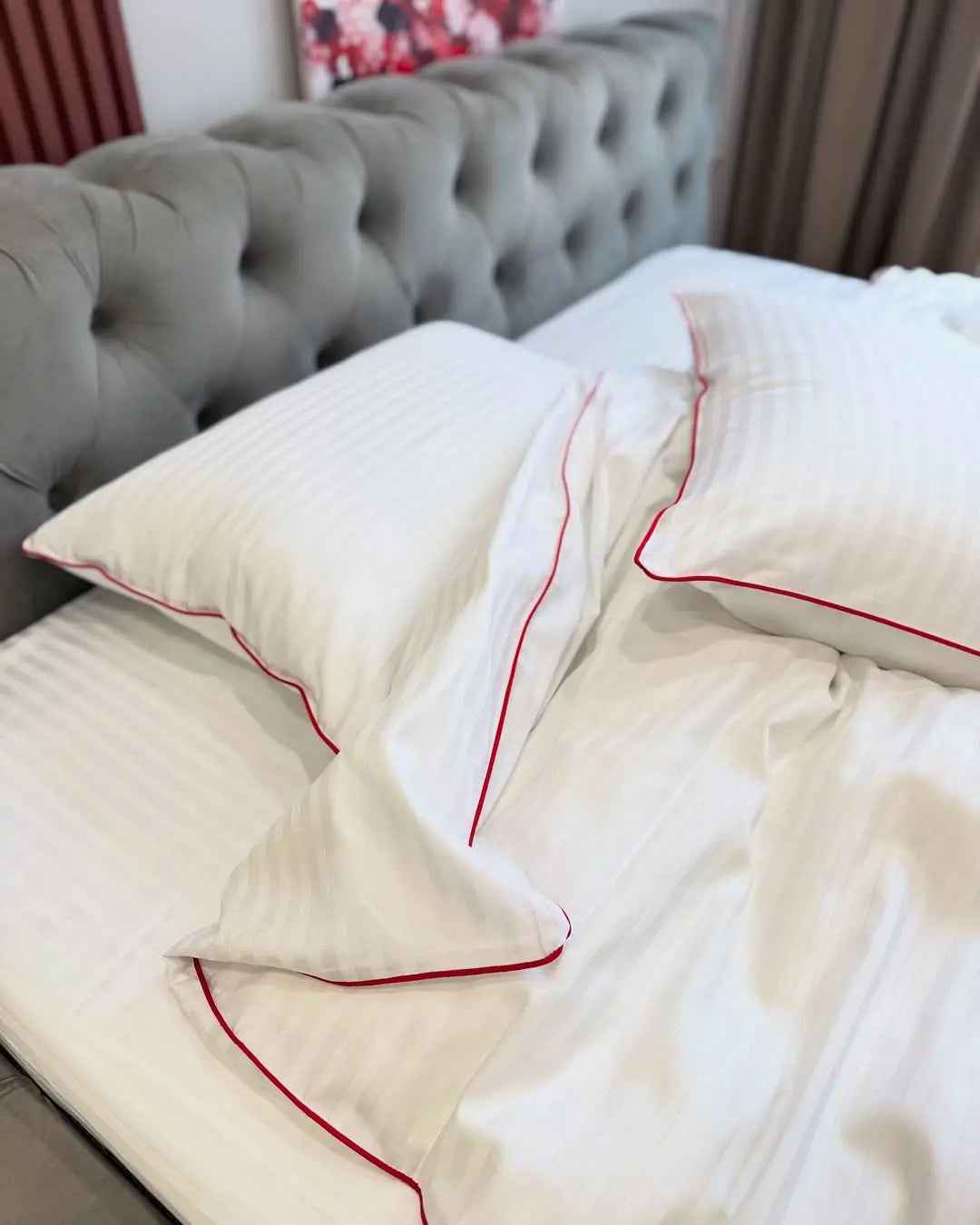 Pościel z Merceryzowanej Satyny z Czerwoną Lamówką w Pasy – Biała, 100% Bawełna Turecka, 140 g/m²,  Kolekcja Premium