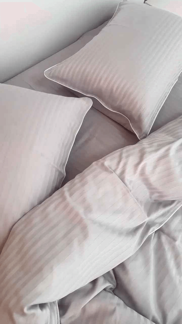 Pościel z Merceryzowanej Satyny – Jasnoszary w Paski z Białą Lamówką, 100% Bawełna Turecka, 140 g/m²,  Kolekcja Premium