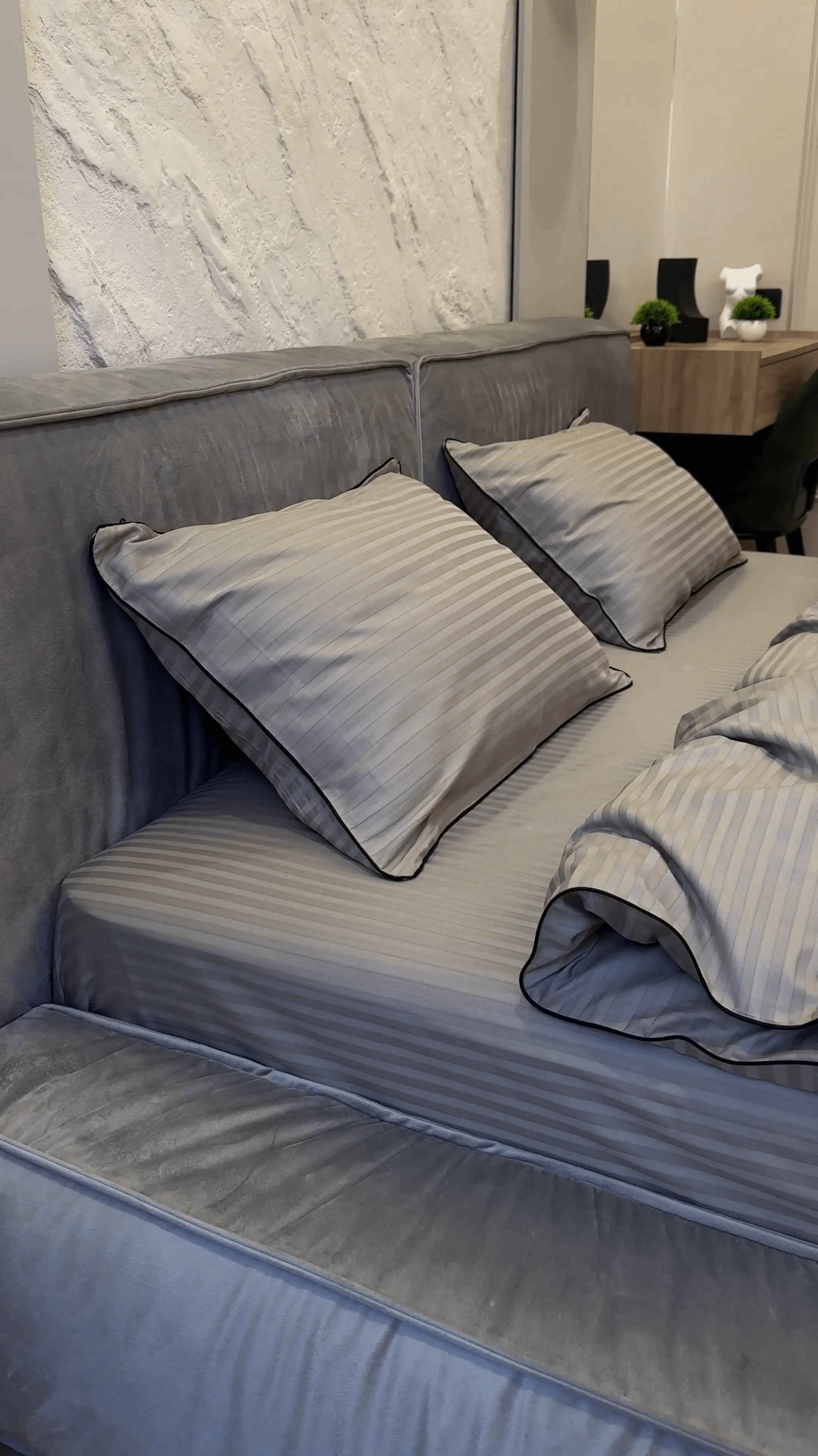 Pościel z Merceryzowanej Satyny – Jasny Grafit z Czarną Lamówką, 100% Bawełna Turecka, 140 g/m²,  Kolekcja Premium