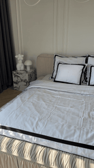 pościel czarna z białą lamówką