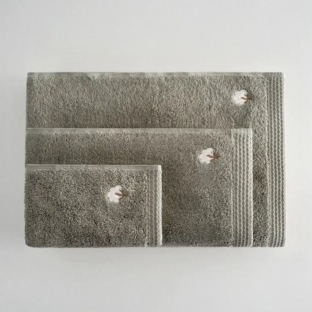 ręcznik haftowany z bawełny organicznej